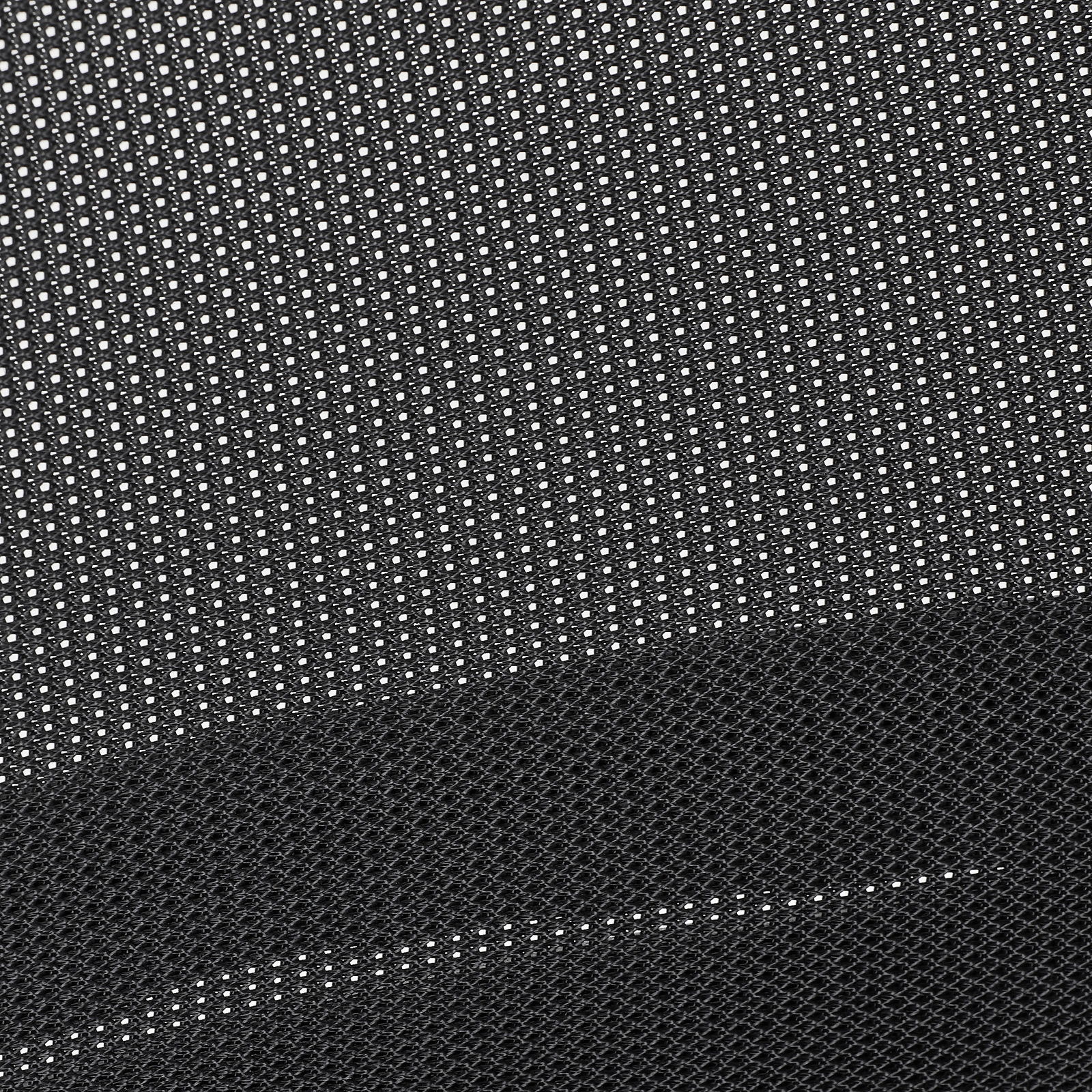 Nahaufnahme des Netzgewebes eines Drehstuhls aus seitlicher Perspektive