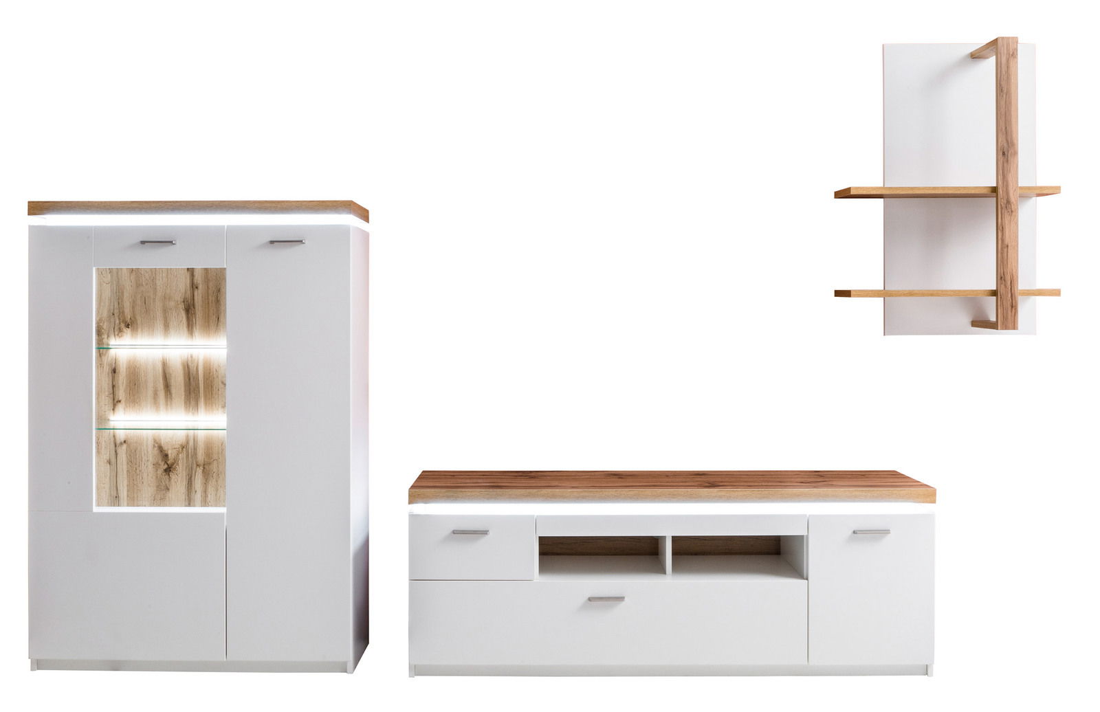 Wohnkombination bestehend aus einem hohen Schrank mit Glaseinsatz und Beleuchtung, einem niedrigen TV-Schrank mit Schubladen und offenen Fächern, sowie einem Wandregal mit zwei Holzböden, aus der Frontalperspektive.