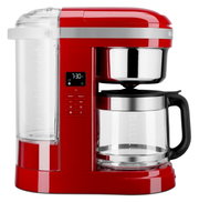 Rote Kaffeemaschine Empire mit Glaskanne und digitalem Display, Seitenansicht