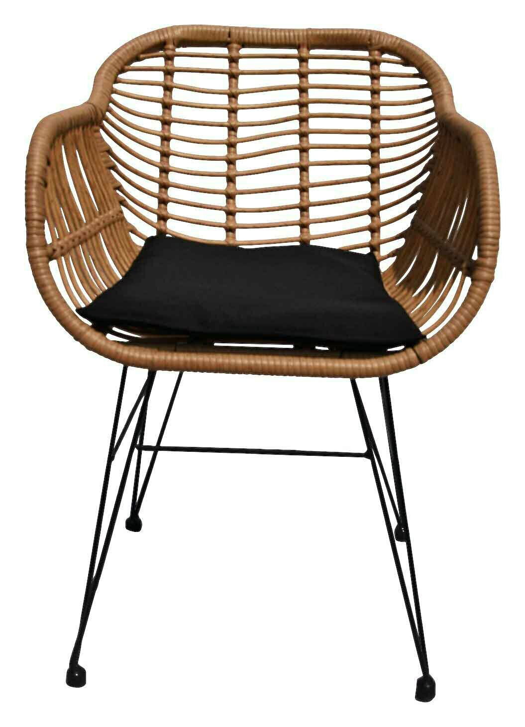 Moderner Gartensessel aus Rattan mit schwarzem Sitzkissen, Vorderansicht