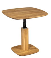 Moderner Couchtisch aus Holz mit quadratischer Tischplatte und zentralem Standfuß, seitliche Perspektive