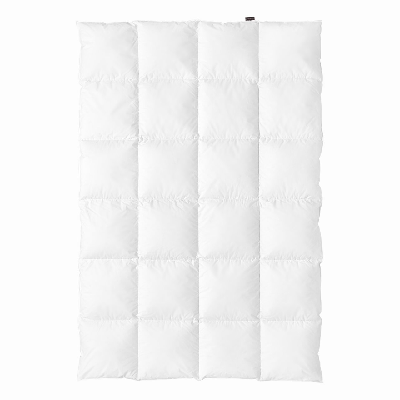 Winterbettdecke 155x220cm in Draufsicht, weiße Steppdecke mit quadratischem Muster