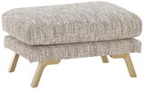 Moderner Hocker mit beige-gemustertem Stoffbezug und hellen Holzbeinen, seitliche Perspektive.