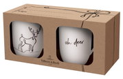 Zweiteiliges XMAS Set mit Rentier-Motiv und 'oh deer' Schriftzug, seitliche Perspektive auf die Geschenkverpackung.