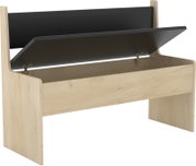 Holzbett in heller Holzoptik mit hochgeklapptem Lattenrost und sichtbarem Bettkasten-Stauraum, Ansicht schräg von vorn