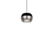 Moderne Pendelleuchte in Schwarz und Silber aus der Frontalperspektive