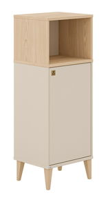 Helles Highboard mit Holzbeinen und offenem Fach, Perspektive von vorne rechts