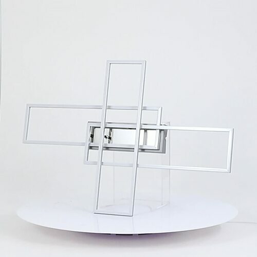 Moderne LED-Deckenleuchte mit geometrischem Design, seitliche Perspektive