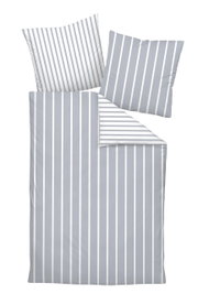 Bettwäsche-Set mit grauen und weißen Streifen, bestehend aus einem Bettbezug und zwei Kissenbezügen, aus der Vogelperspektive.