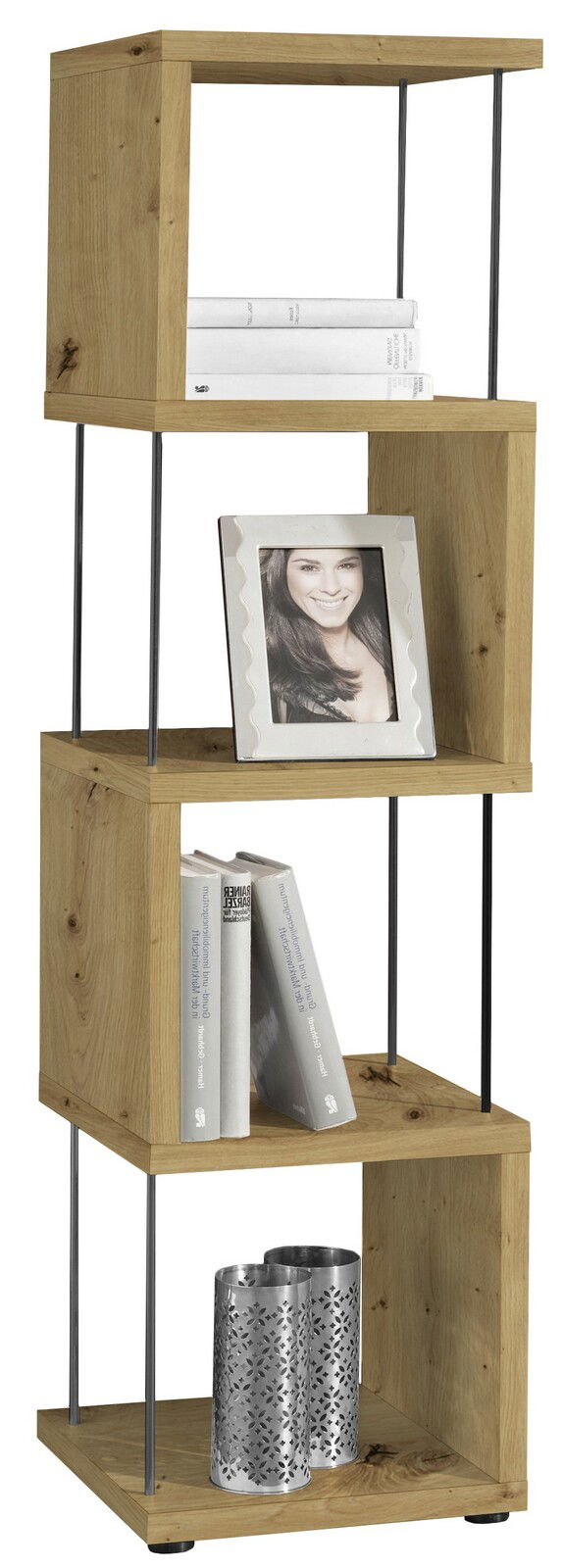 Standregal aus Holz mit vier offenen Fächern, dekoriert mit Büchern, einem Bilderrahmen und Metallvasen, seitliche Perspektive