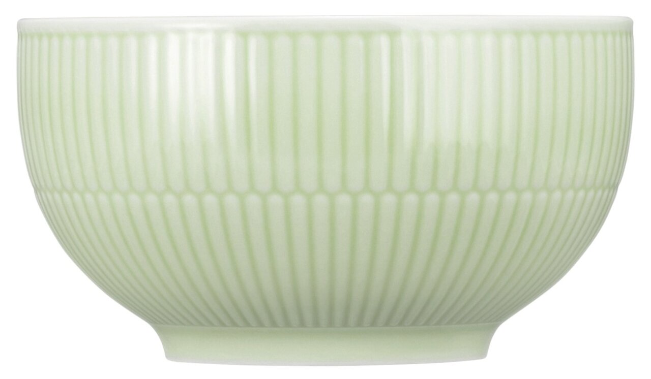 Seitliche Ansicht einer Müsli-Schale in Seladon-Grün mit geriffeltem Muster, 15 cm Durchmesser.