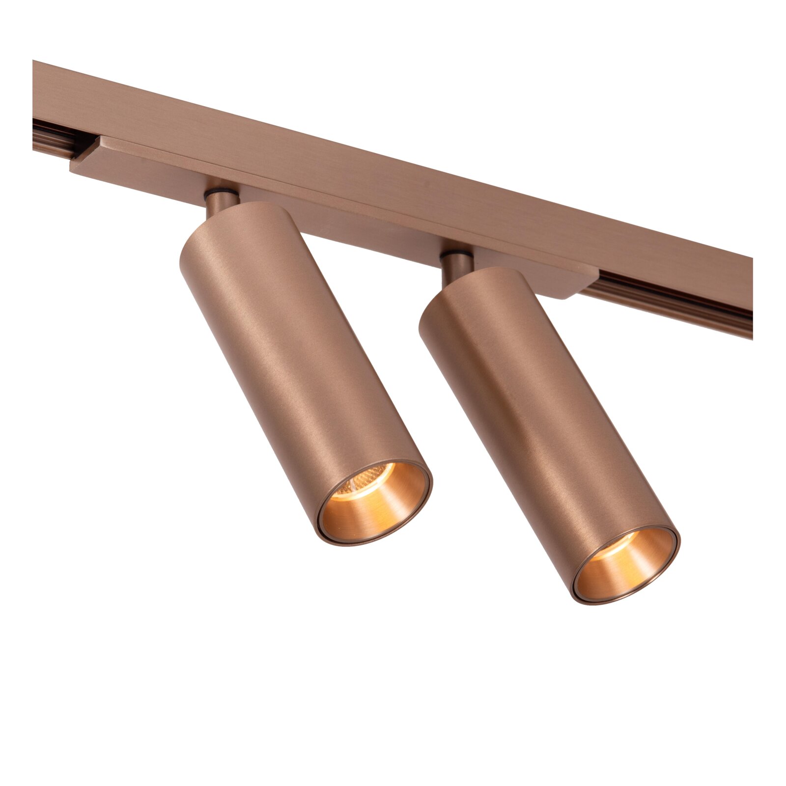 Lucide LED-Schienenstrahler LINIAL Zwei zylindrische LED-Spotleuchten in Bronze/Kupferoptik an einer Stromschiene, schräg von unten in Nahaufnahme freigestellt auf weißem Hintergrund