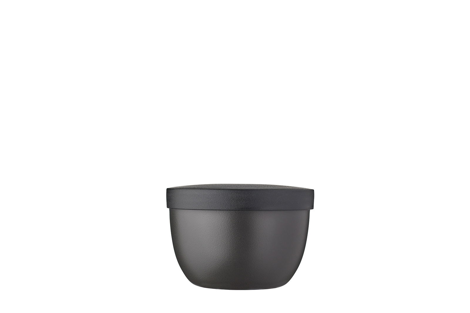 Schwarzer Snackpot mit Deckel, frontal fotografiert