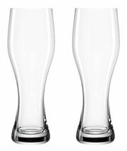 Twee glazen voor witbier, 500 ml, van helder glas, afgebeeld van voren.