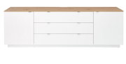 Frontansicht eines modernen TV-Sideboards mit weißem Korpus und Holzoberfläche, drei Schubladen in der Mitte und zwei Türen an den Seiten.