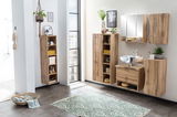 Moderner Waschbeckenunterschrank aus Holz in einem stilvoll eingerichteten Badezimmer, frontal betrachtet.