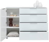 Weiße Kombikommode mit vier Schubladen und einer Tür, geöffnet, um den Stauraum zu zeigen. Perspektive von vorne.