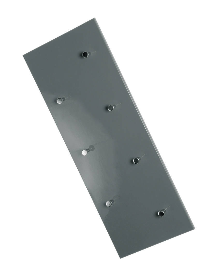 Garderobenleiste mit sechs Haken, schräg von oben fotografiert