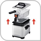 Fritteuse Filtra Pro Inox in seitlicher Perspektive mit herausgehobenem Frittierkorb und Deckel.