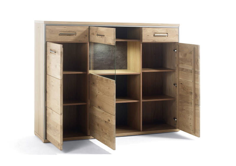 Hochwertiges Highboard aus Holz mit mehreren offenen Türen und Schubladen, frontale Perspektive