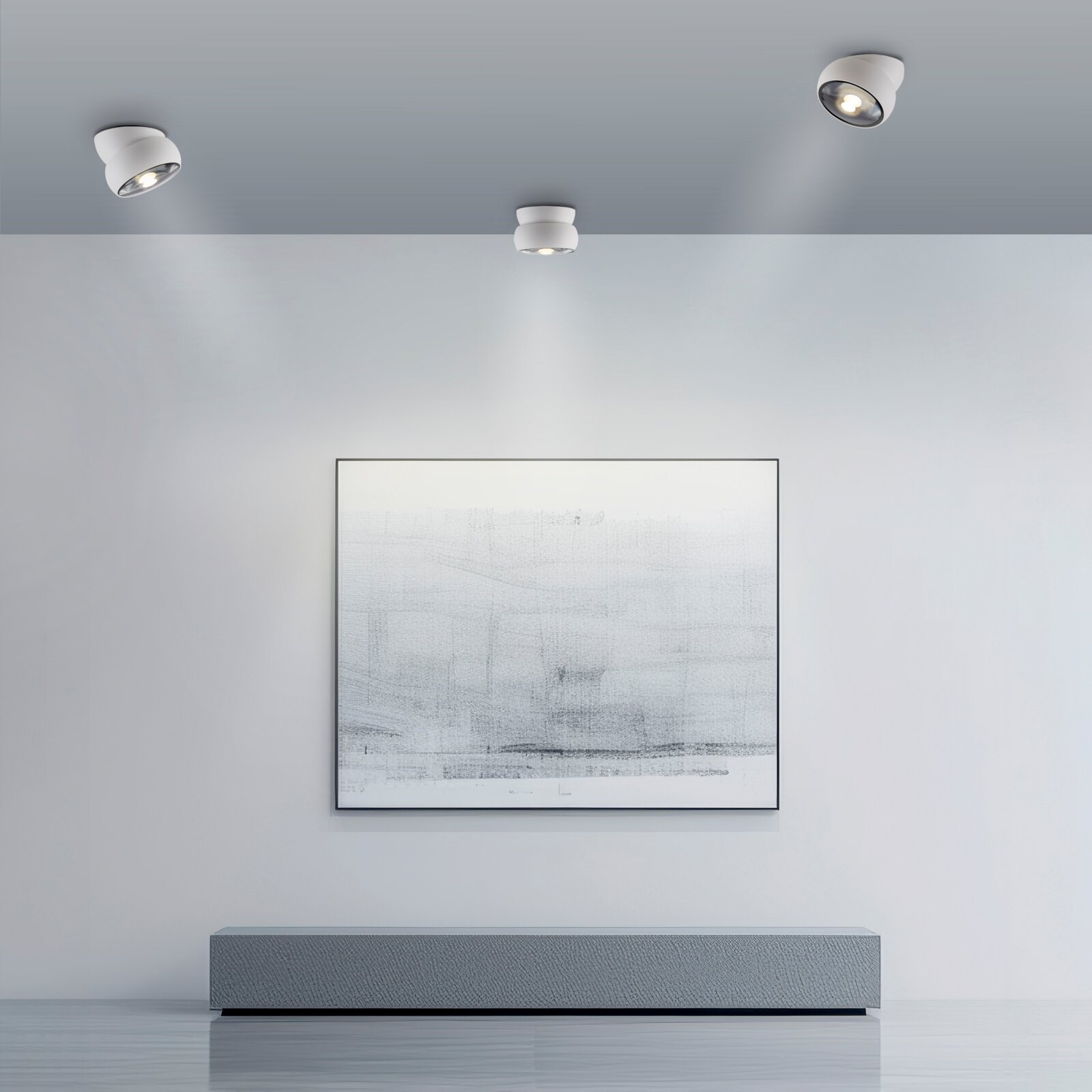 Moderne LED-Deckenleuchte in einem minimalistischen Raum, von unten betrachtet.