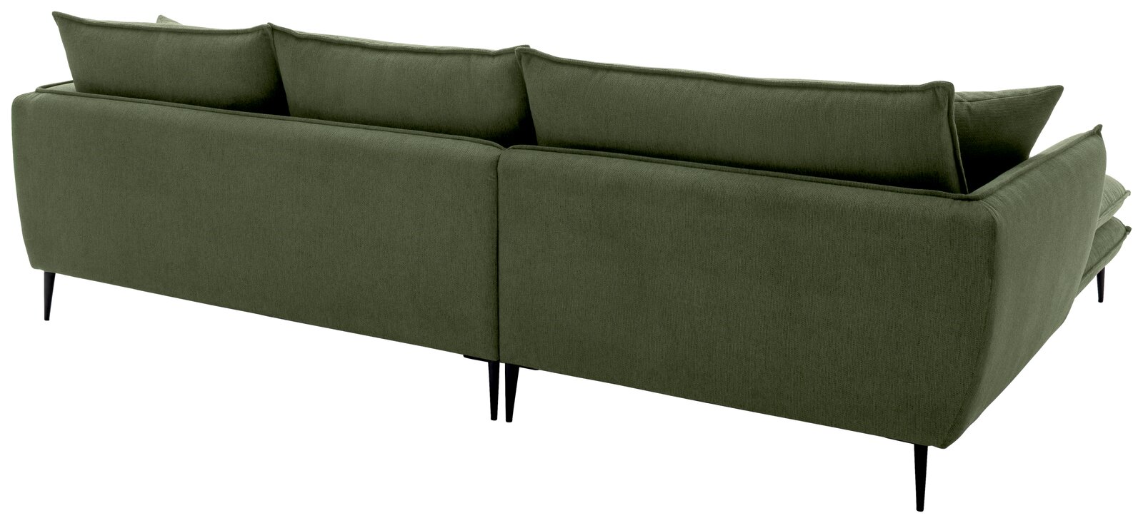 Olivgrünes Stoffsofa mit hohen Rückenkissen und schwarzen Metallfüßen, schräg von hinten/rechts in 3/4-Perspektive freigestellt
