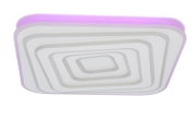 Quadratische, weiße LED-Deckenleuchte mit gestuften, abgerundeten Rechteck-Elementen und violettem Ambientelicht am Rand, perspektivisch von unten/leicht schräg von vorn dargestellt.