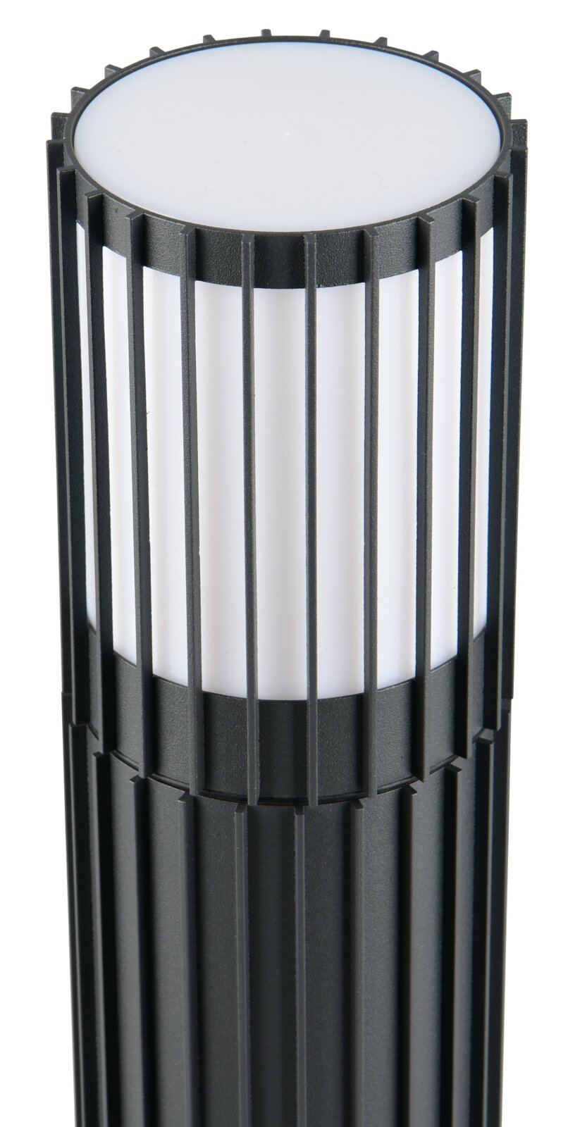 Close-up van een moderne buitenplintlamp met verticale steunen en een cilindrisch ontwerp.