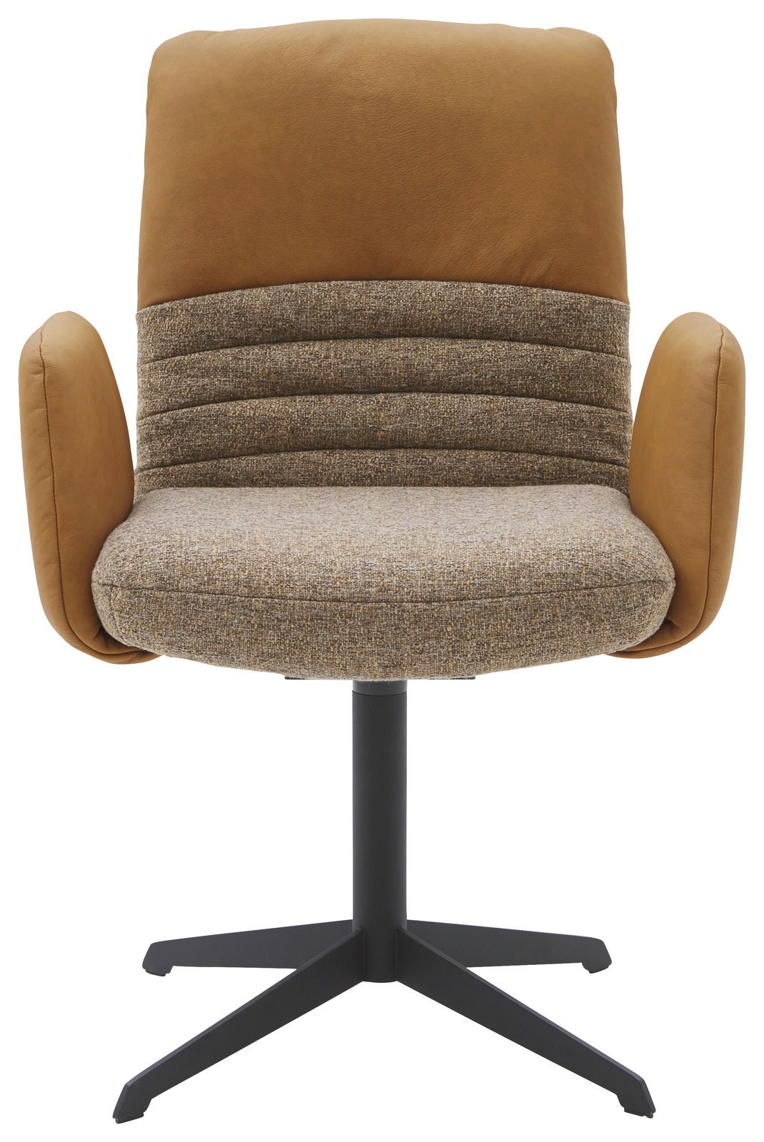 Frontansicht eines modernen Armlehnstuhls mit braunem Stoffbezug und schwarzem Metallfuß.