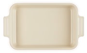 Aufsicht auf eine rechteckige, cremefarbene Auflaufform mit seitlichen Griffen.