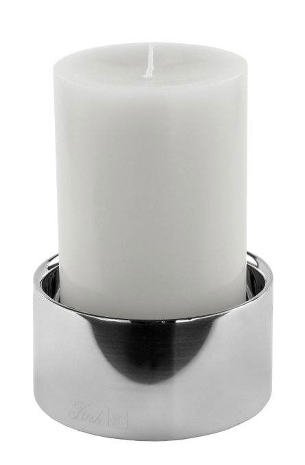 Edelstahl Stumpenhalter mit weißer Kerze, frontal fotografiert
