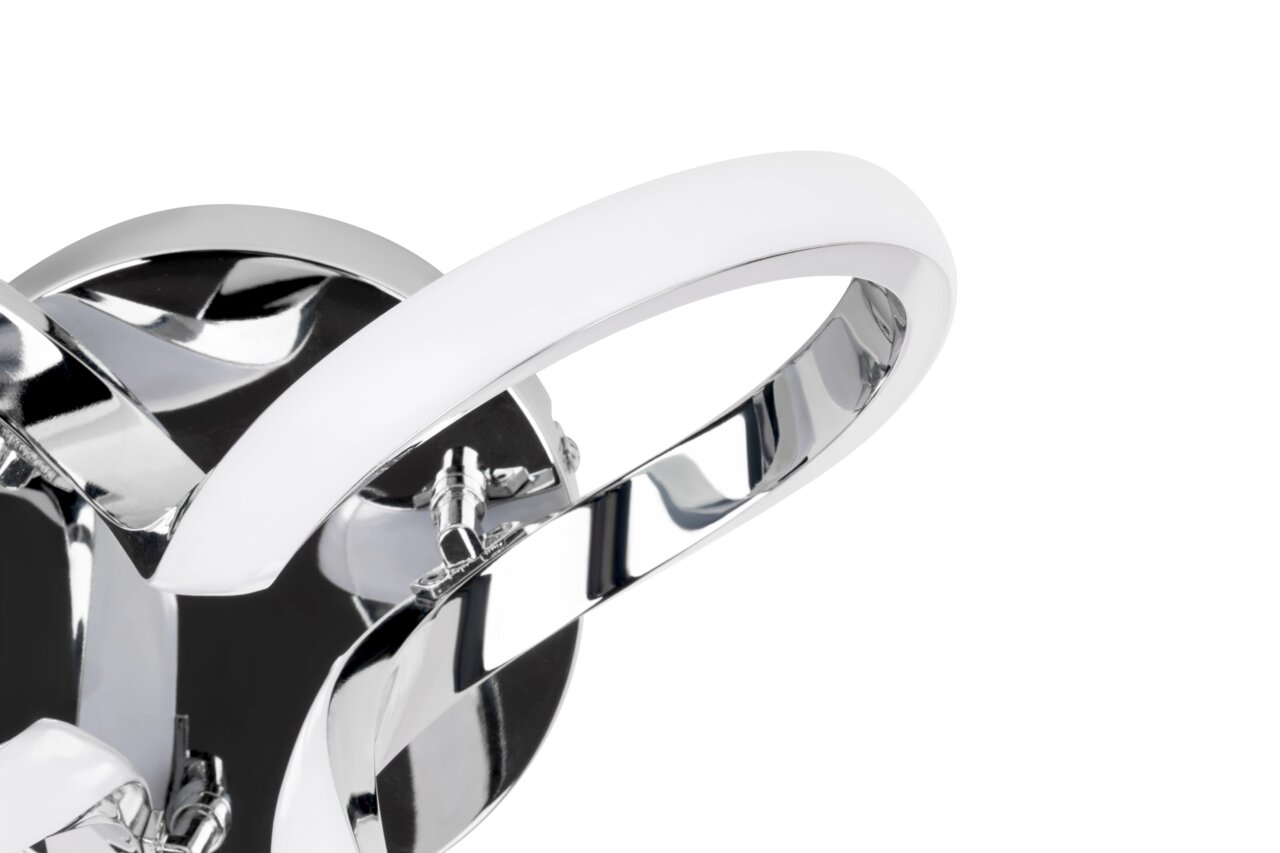 Novel LED-Deckenleuchte ANAHEIM Nahaufnahme einer modernen LED-Deckenleuchte mit geschwungenem, chromfarbenem Design.