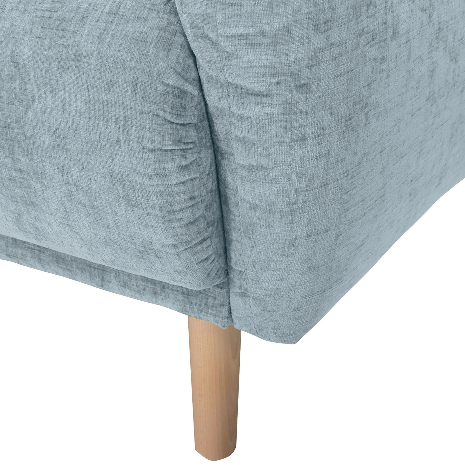 Nahaufnahme einer hellgrauen Sofaecke mit Holzbein, Perspektive von der Seite.
