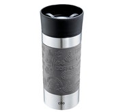 Grauer Isoliertrinkbecher 360ml mit schwarzem Deckel und geprägtem Kaffeedesign, seitliche Perspektive