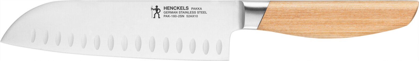 Henckels Pakka Santokumesser aus deutschem Edelstahl mit Kullenschliff und hellem Holzgriff, in seitlicher Produktansicht