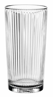 Großer, gerippter Glasbecher aus klarem Glas, frontal fotografiert.