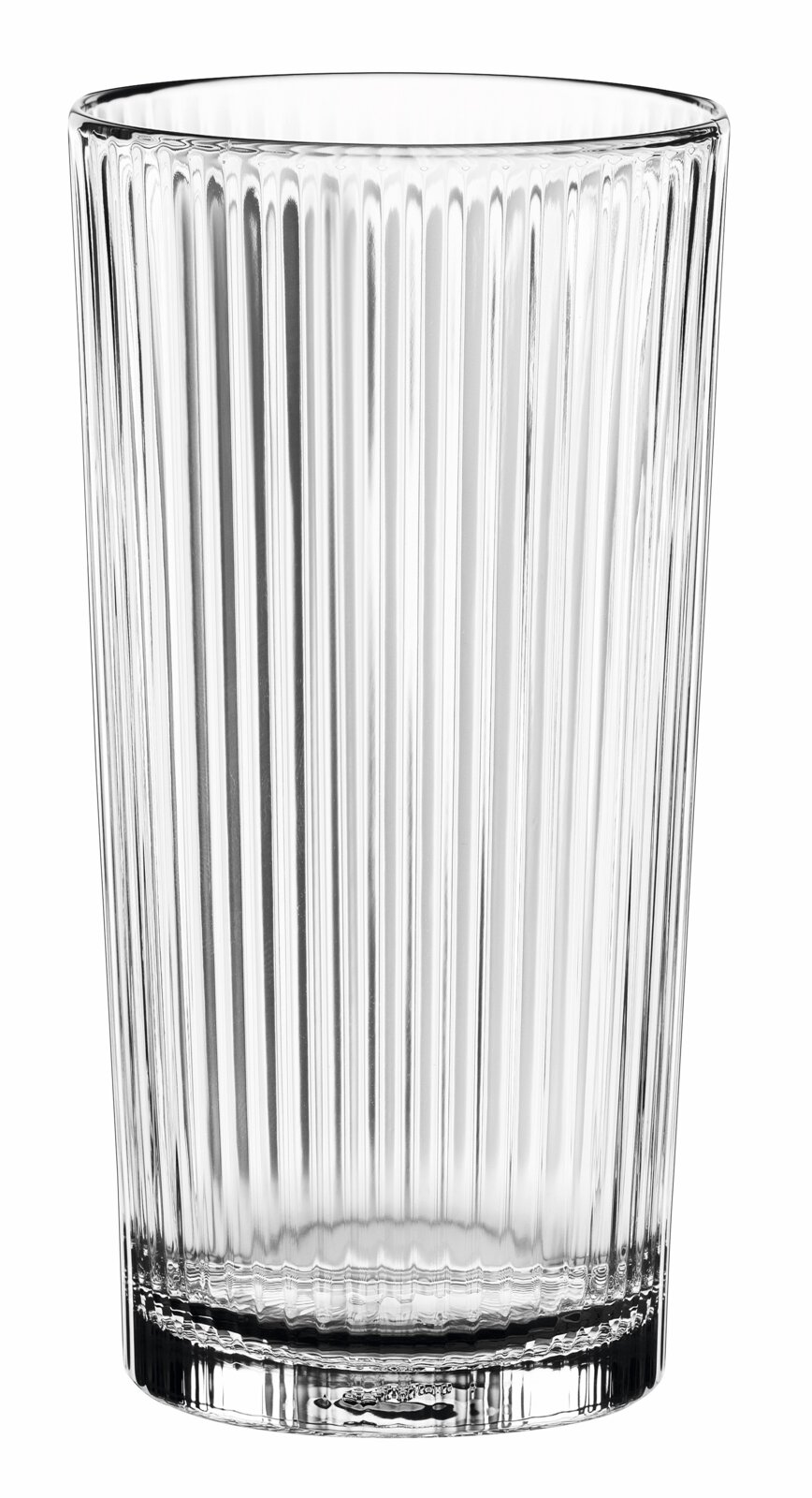 Großer, gerippter Glasbecher aus klarem Glas, frontal fotografiert.