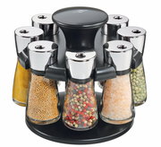 Gewürzkarussell mit 8 Gläsern, gefüllt mit verschiedenen Gewürzen, aus der Vogelperspektive fotografiert.