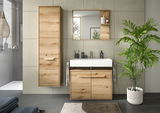 Moderne Badkombination aus Holz mit Waschbecken, Spiegel und Schrank, frontal betrachtet.
