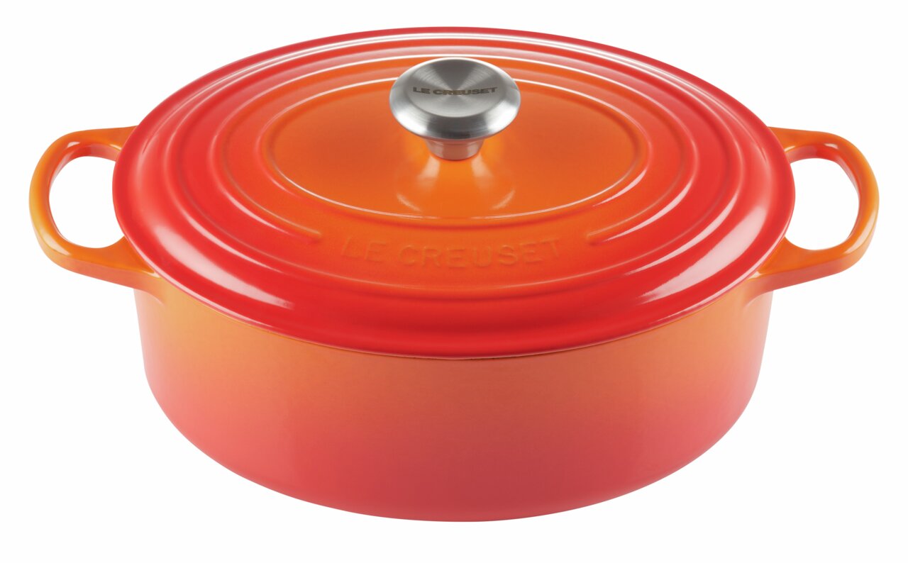 Runder Bräter in Ofenrot von Le Creuset, 29 cm, aus der Vogelperspektive