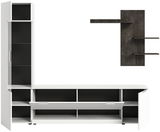 Moderne Wohnwand in Weiß mit schwarzen Akzenten, bestehend aus einem hohen Schrank mit Glastür, einem langen TV-Board mit offenen Fächern und einer Wandhalterung mit Regalböden. Frontalansicht.