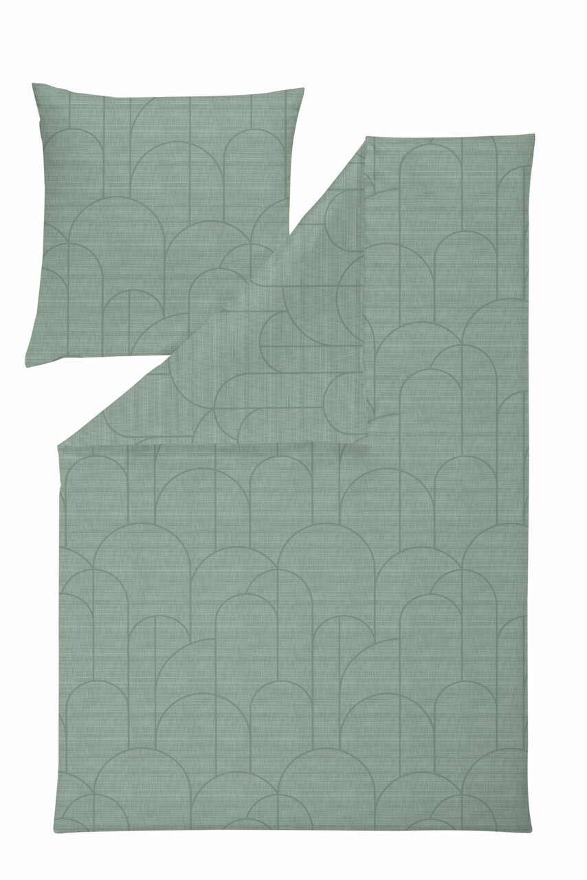 Beddengoedset in groen met een geometrisch patroon, bestaande uit een kussensloop en een dekbedovertrek, gefotografeerd vanuit vogelperspectief.