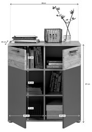 Frontale Ansicht einer modernen Kommode mit zwei offenen Türen, mehreren Fächern und dekorativen Gegenständen auf der Oberseite. Maße: 80 cm Breite, 87 cm Höhe, 40 cm Tiefe.