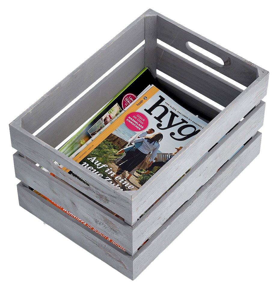 Graue Aufbewahrungskiste aus Holz mit Zeitschriften, Perspektive von oben