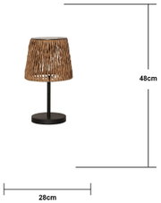 Moderne Tischlampe mit geflochtenem braunem Schirm und schwarzem Metallfuß, Vorderansicht; Höhe ca. 48 cm, Breite ca. 28 cm.