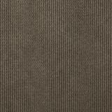 Nahaufnahme eines strukturierten, gerippten Stoffes in Braun, von oben betrachtet.