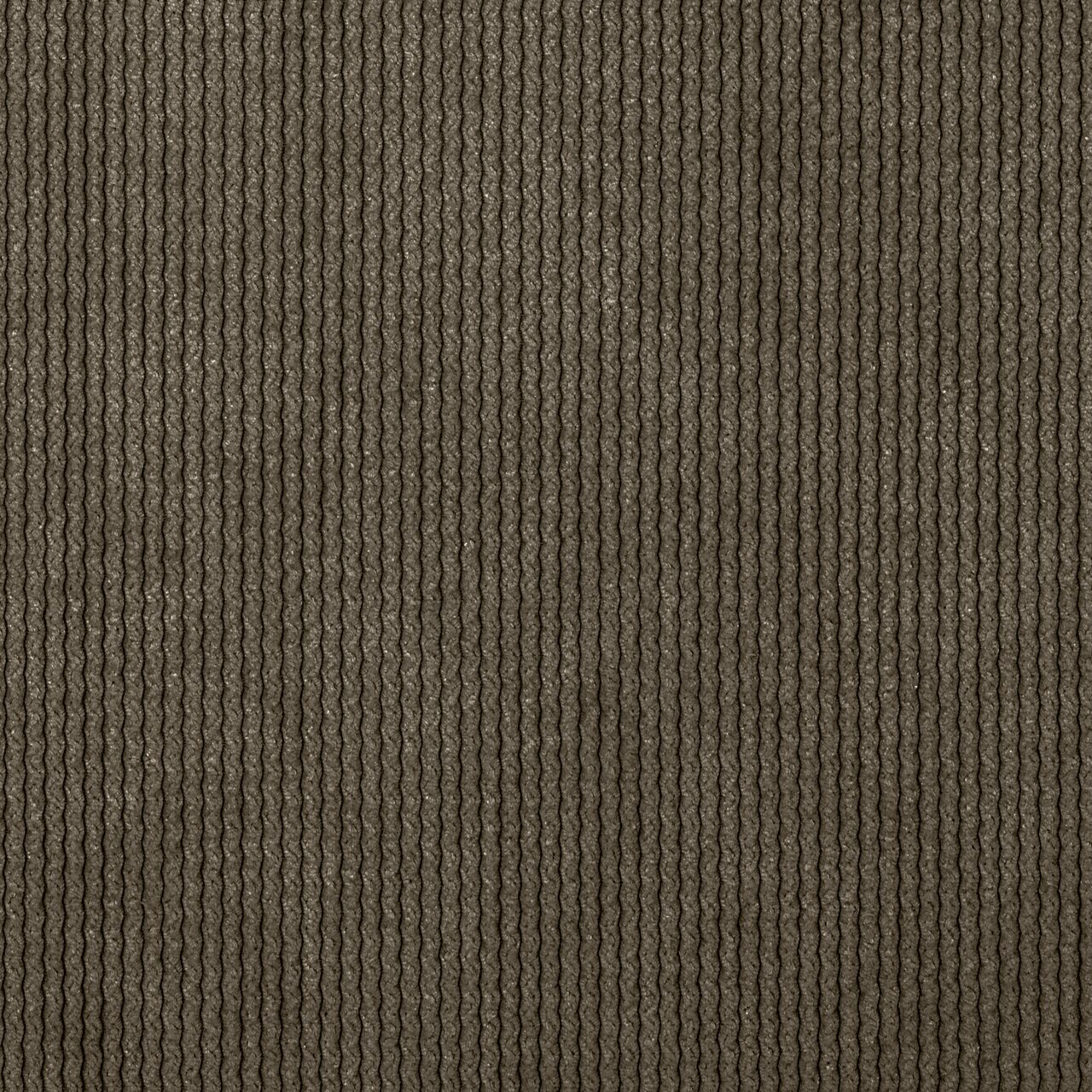 Nahaufnahme eines strukturierten, gerippten Stoffes in Braun, von oben betrachtet.