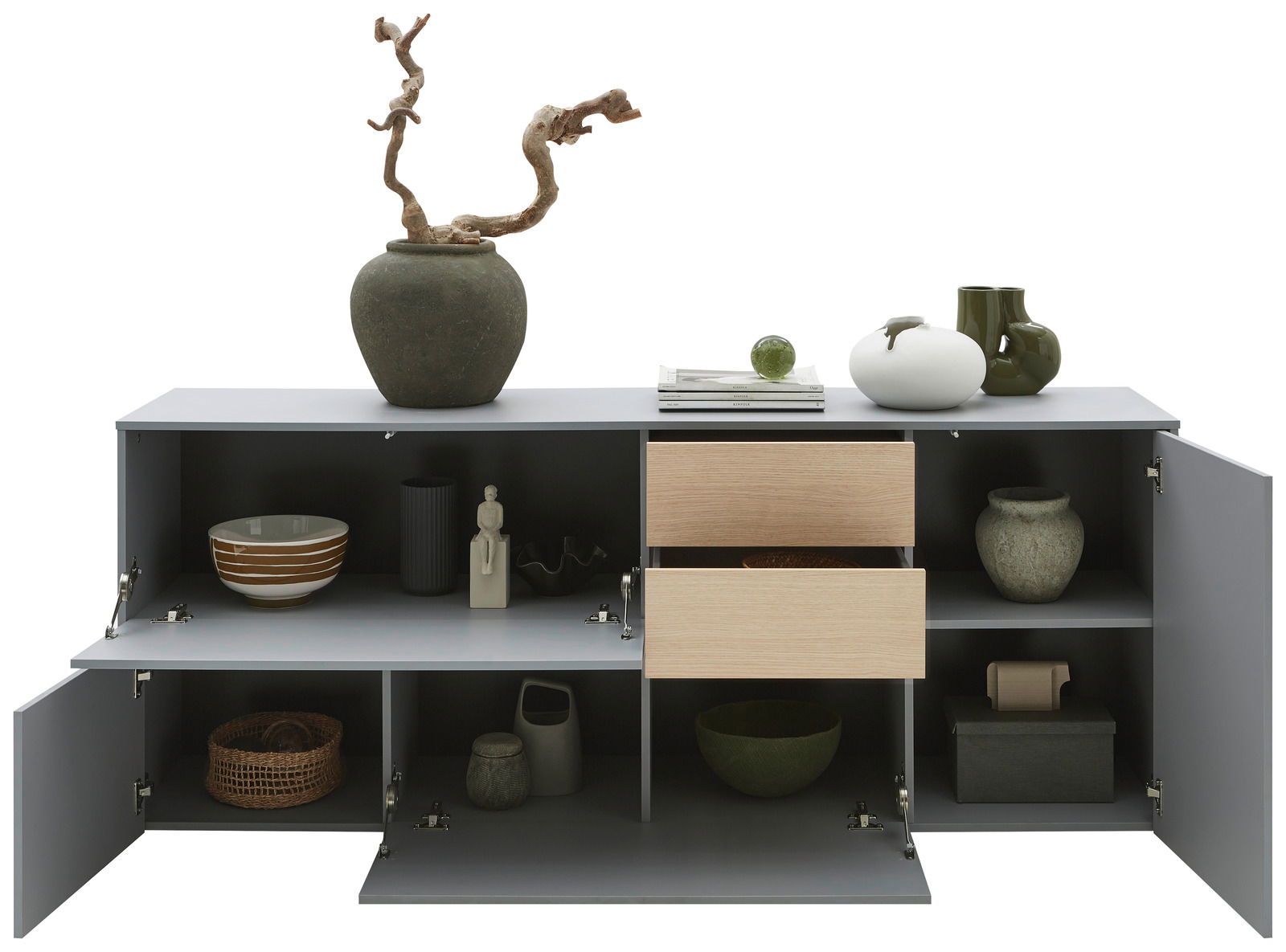 Frontale Ansicht eines modernen Sideboards mit offenen Schubladen und Türen, dekoriert mit Vasen und Keramikobjekten.