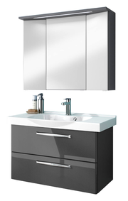 Moderner Badblock mit Spiegelschrank und Waschbecken, Frontansicht