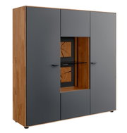 Modern houten hoogkast met grijze deuren en decoratieve elementen, zijaanzicht